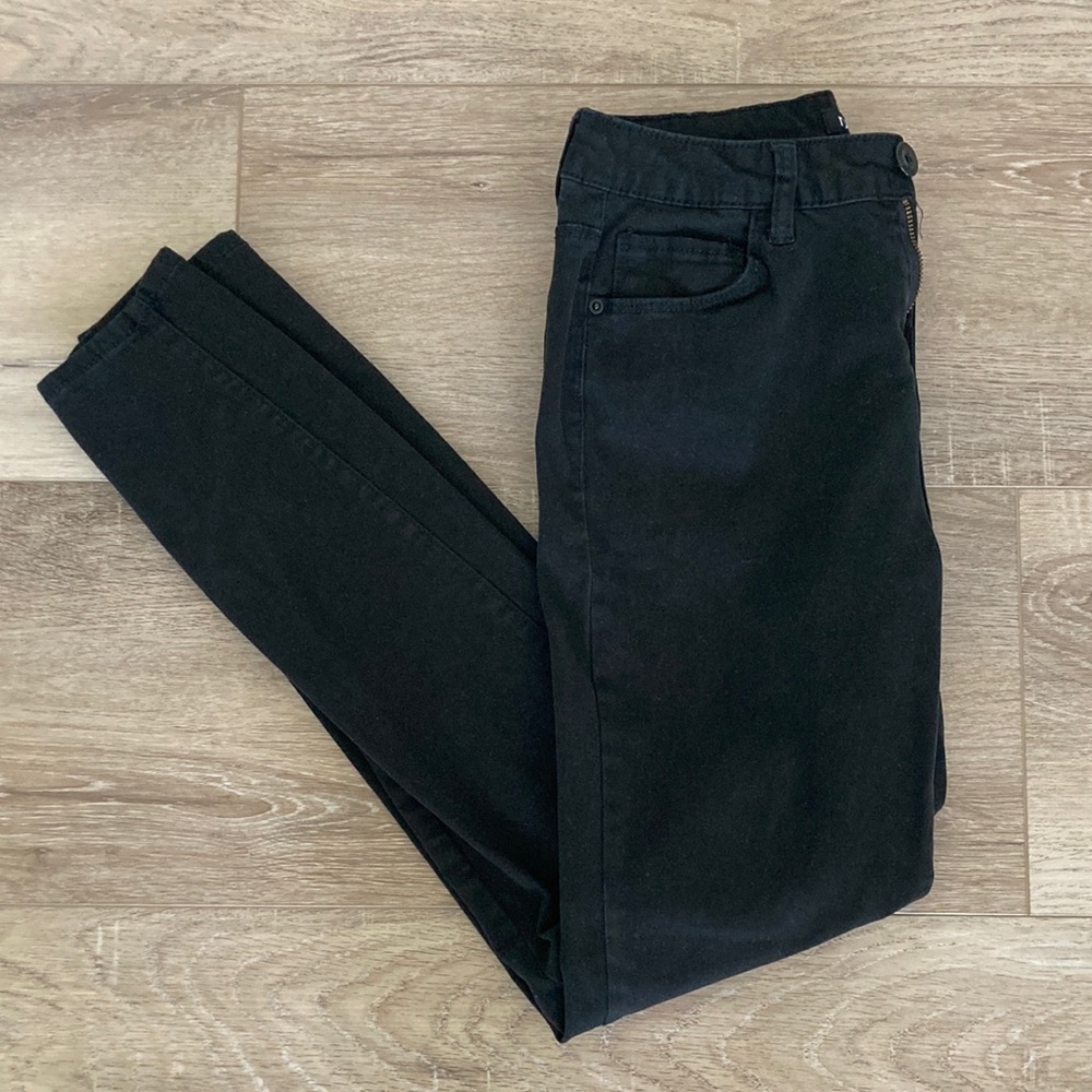 Rue 21 black jeans. Size 8.